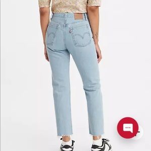 Levi’s Wedgie Straight Jean Light Wash